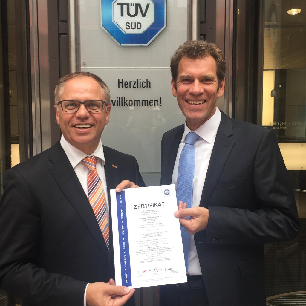 El Director General Alexander Essig recibe el Certificado TÜV